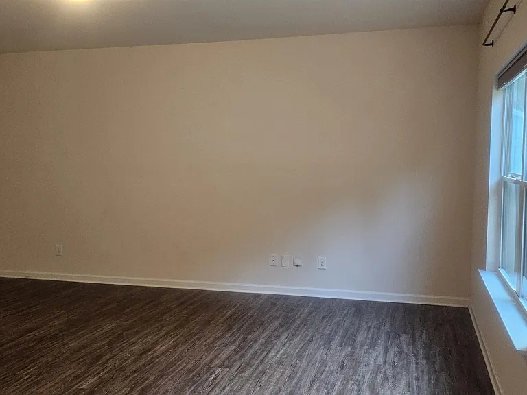 110 Kaitlyn Cir — Photo 11