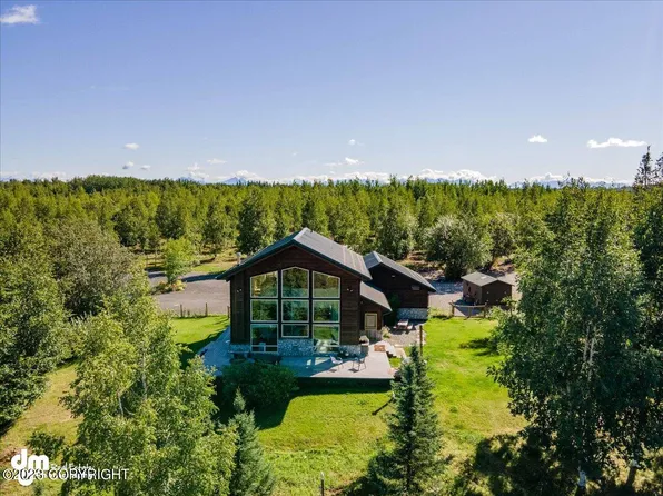 4748 S Horseshoe Lake Rd, Wasilla, AK 99623