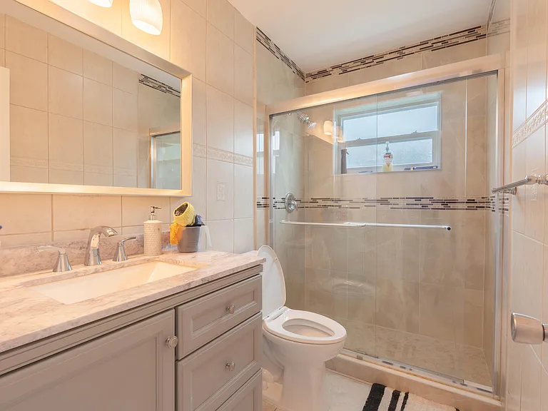 9696 SW 1st Pl — Photo 4