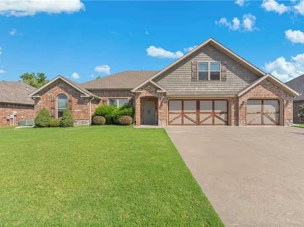 1508 Parkside Cir, Cave Springs, AR 72718