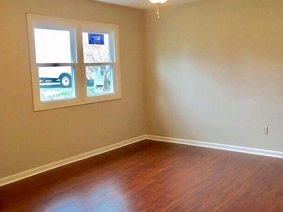 2nd image of 106 Brooks Rd