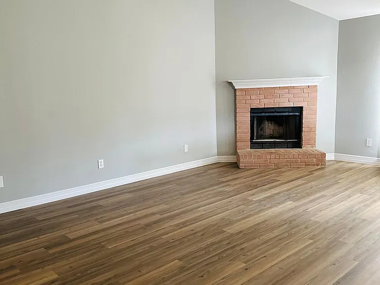 106 Ash Dr — Photo 7