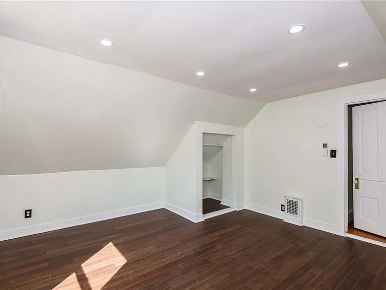 320 Park Dr — Photo 20