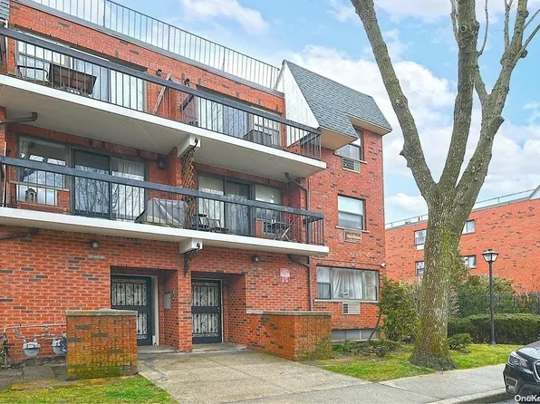 71-24 Sutton Place #3, Fresh Meadows, NY 11365
