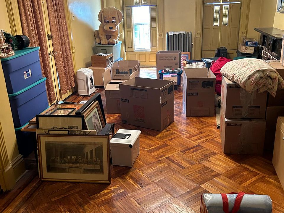2nd image of 13 Hart St #9