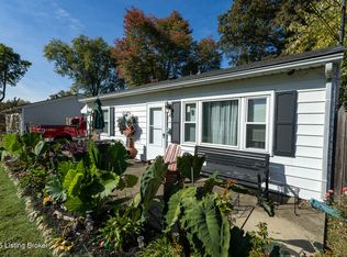 10008 Donau Ln, Louisville, KY 40272