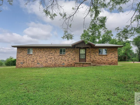 306 Blue St, Queen City, TX 75572