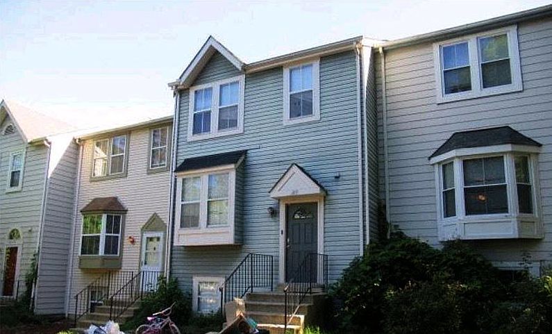 2nd image of 3419 Cherry Hill Ct