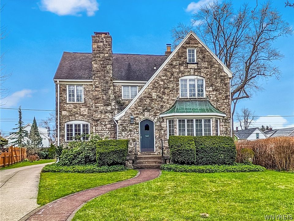 1st image of 51 Deerhurst Park Blvd