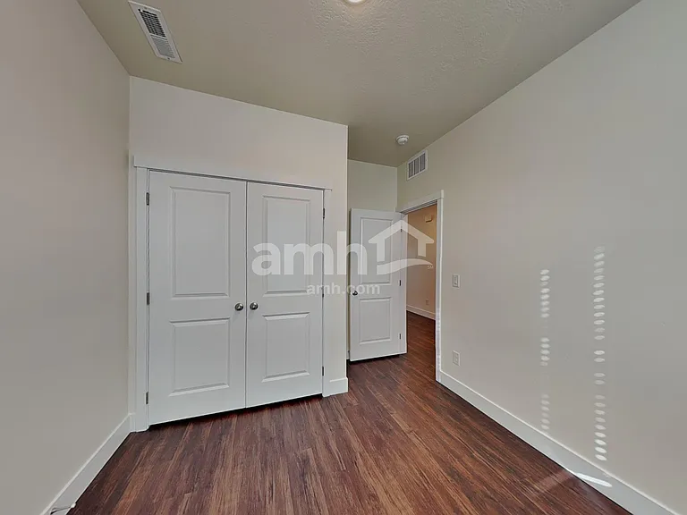 10032 W Raleigh St — Photo 20