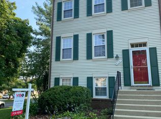 8601 Dellway Ln, Vienna, VA 22180
