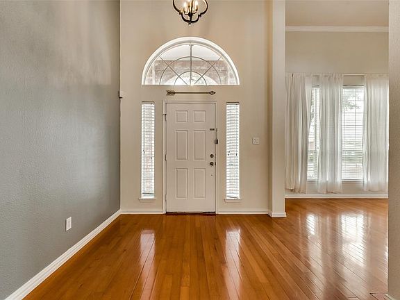 4th image of 2613 Gull Lake Dr