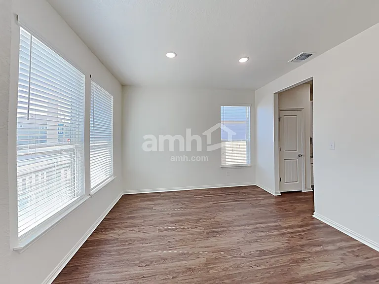 211 Pebble Creek Run — Photo 7