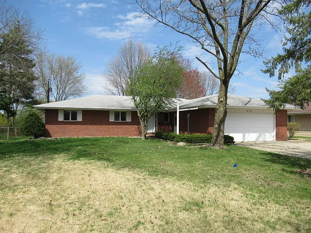 302 Ashmore Dr photo 1