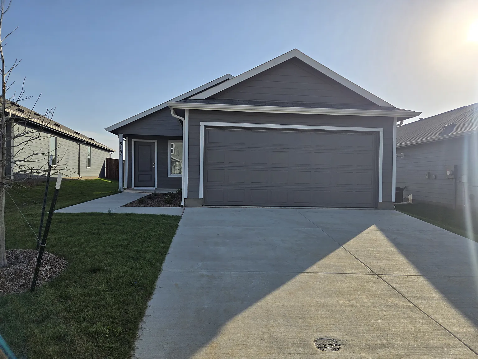 3 bed, 1402 sqft, $1,950 — Photo 1