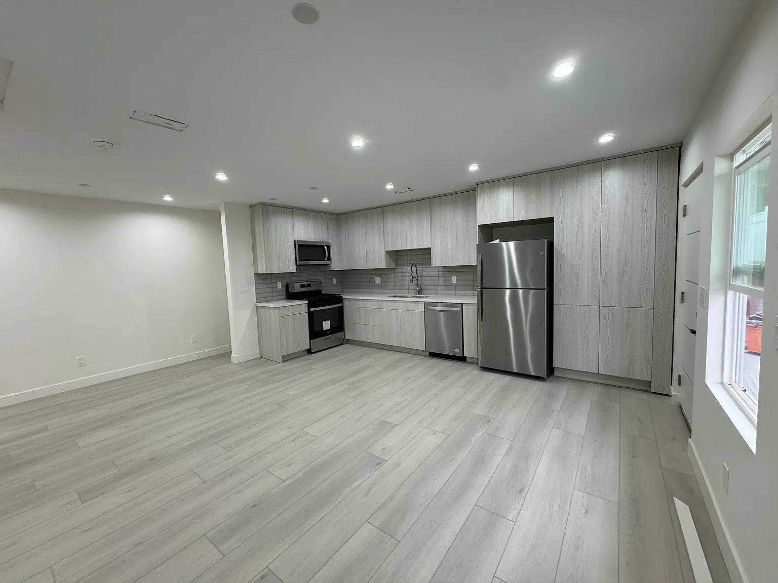 1 bed, 637 sqft, $2,800 — Photo 3