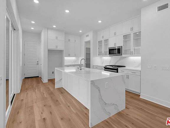 5th image of 26887 Goldfinch Ln