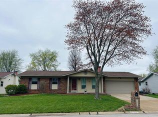 3920 Silver Rdg, Saint Peters, MO 63376