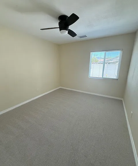 696 Courtland Dr — Photo 16