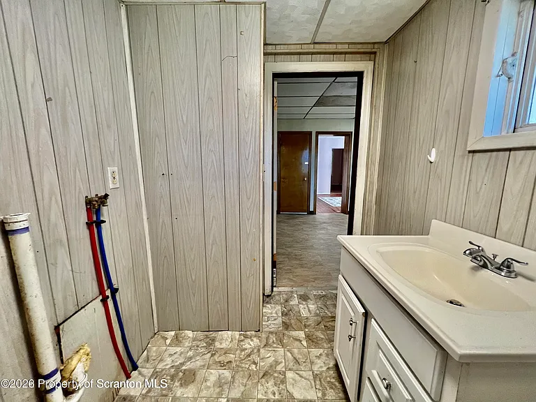 608 Taylor Ave — Photo 18
