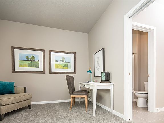 5th image of 22501 E Edgewater Ln