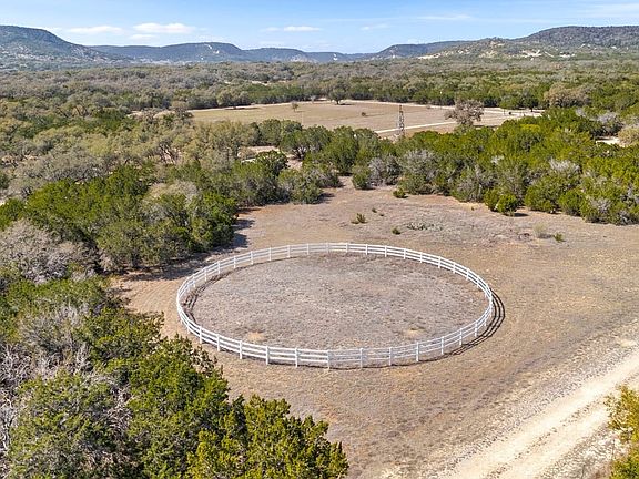 3rd image of 668 Indian Mound Rd