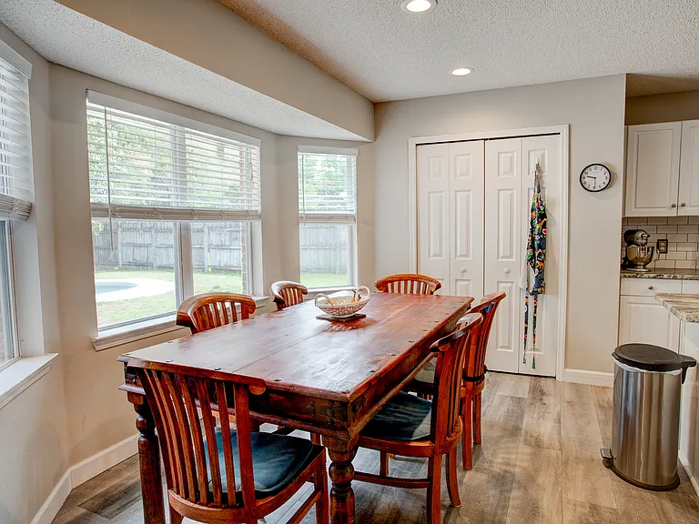 4215 Shadow Ln — Photo 16