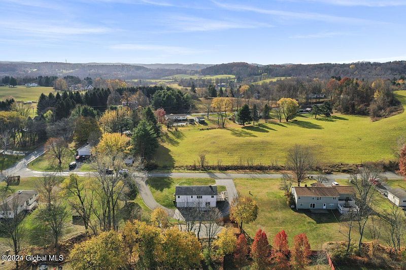 2nd image of 7 Washington Drive