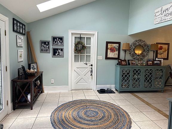 5th image of 12758 Maricopa Way