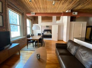 900 S Wabash Ave APT 602, Chicago, IL 60605