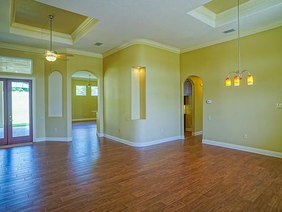5th image of 205 Glen Abbey Ln