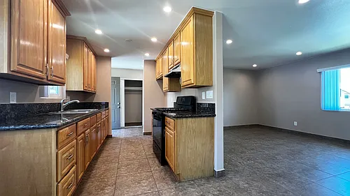 131 S Hamlin St #D Photo 1