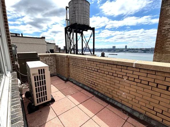 789 West End Avenue image 11 of 16