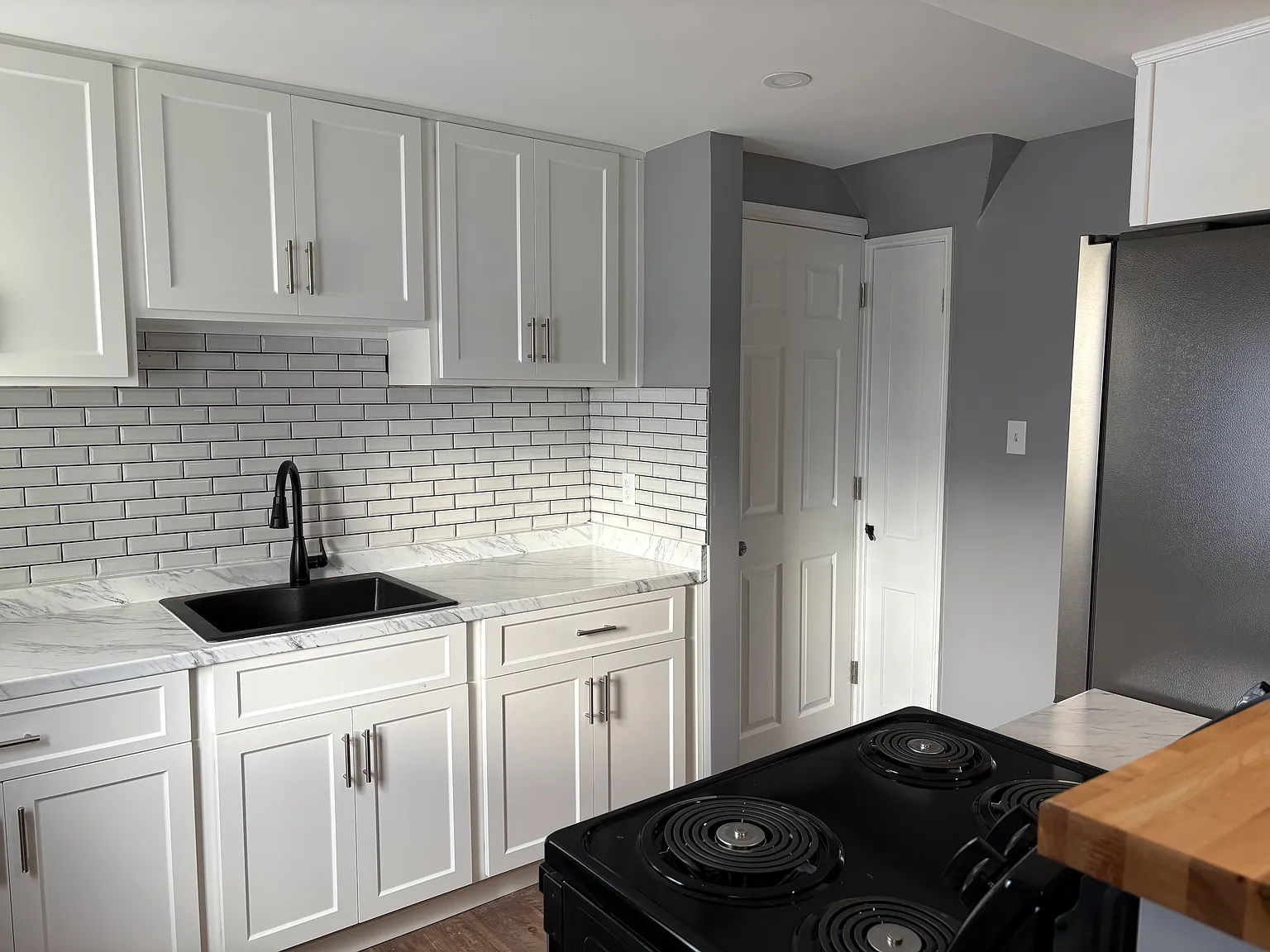 2 bed, 1000 sqft, $1,450 — Photo 2