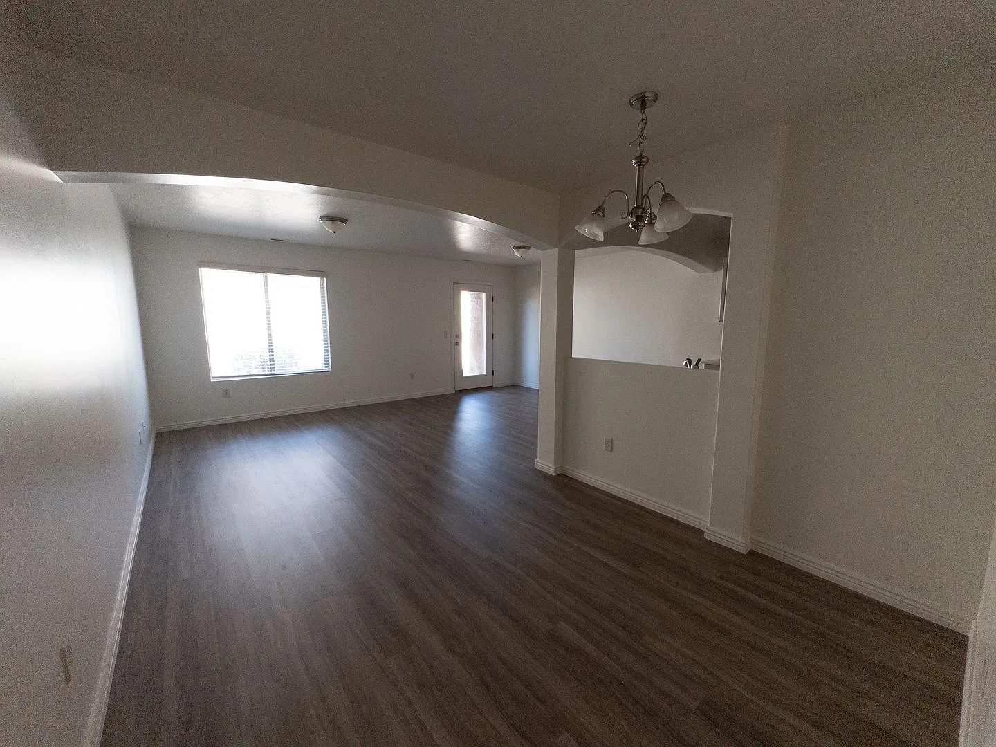 Remodeled 3 Bed / 2.5 Bath Townhome in Great Location — Photo 4