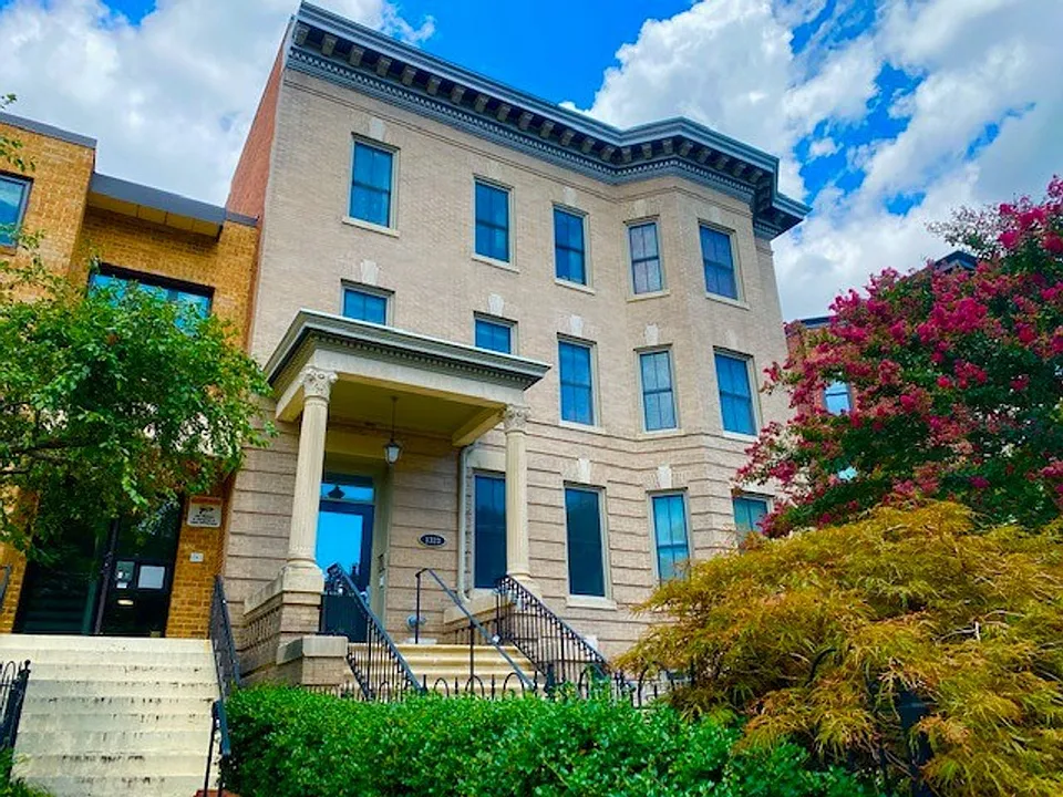 1323 Clifton St NW #12