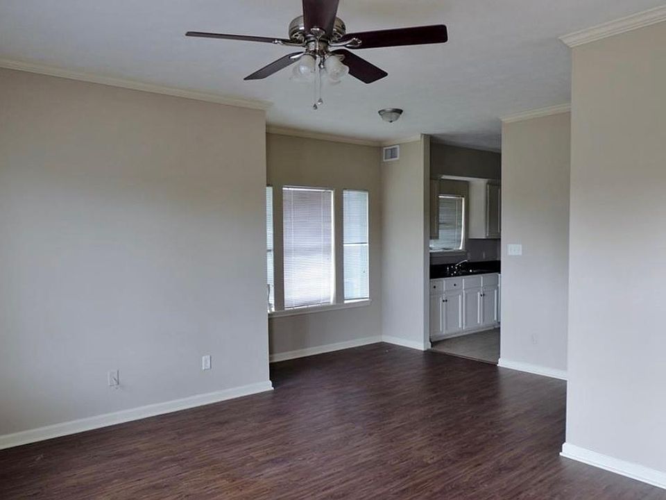 1st image of 1505 Hollowhill Dr APT B