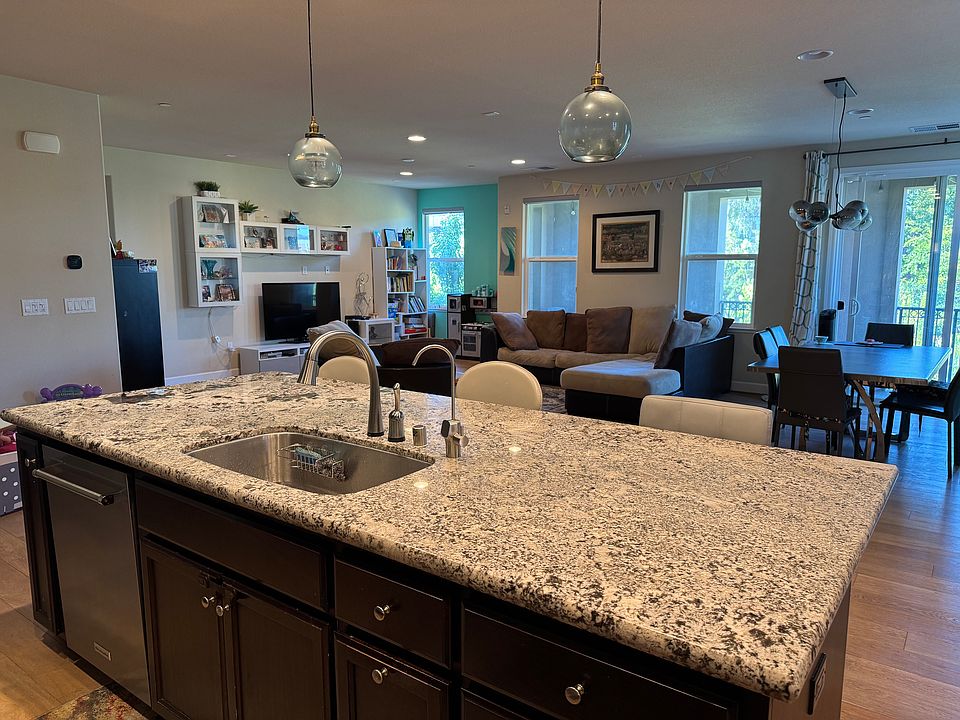 Huge island in kitchen overlooking great room