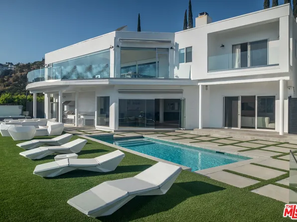 7868 Electra Dr, Los Angeles, CA 90046