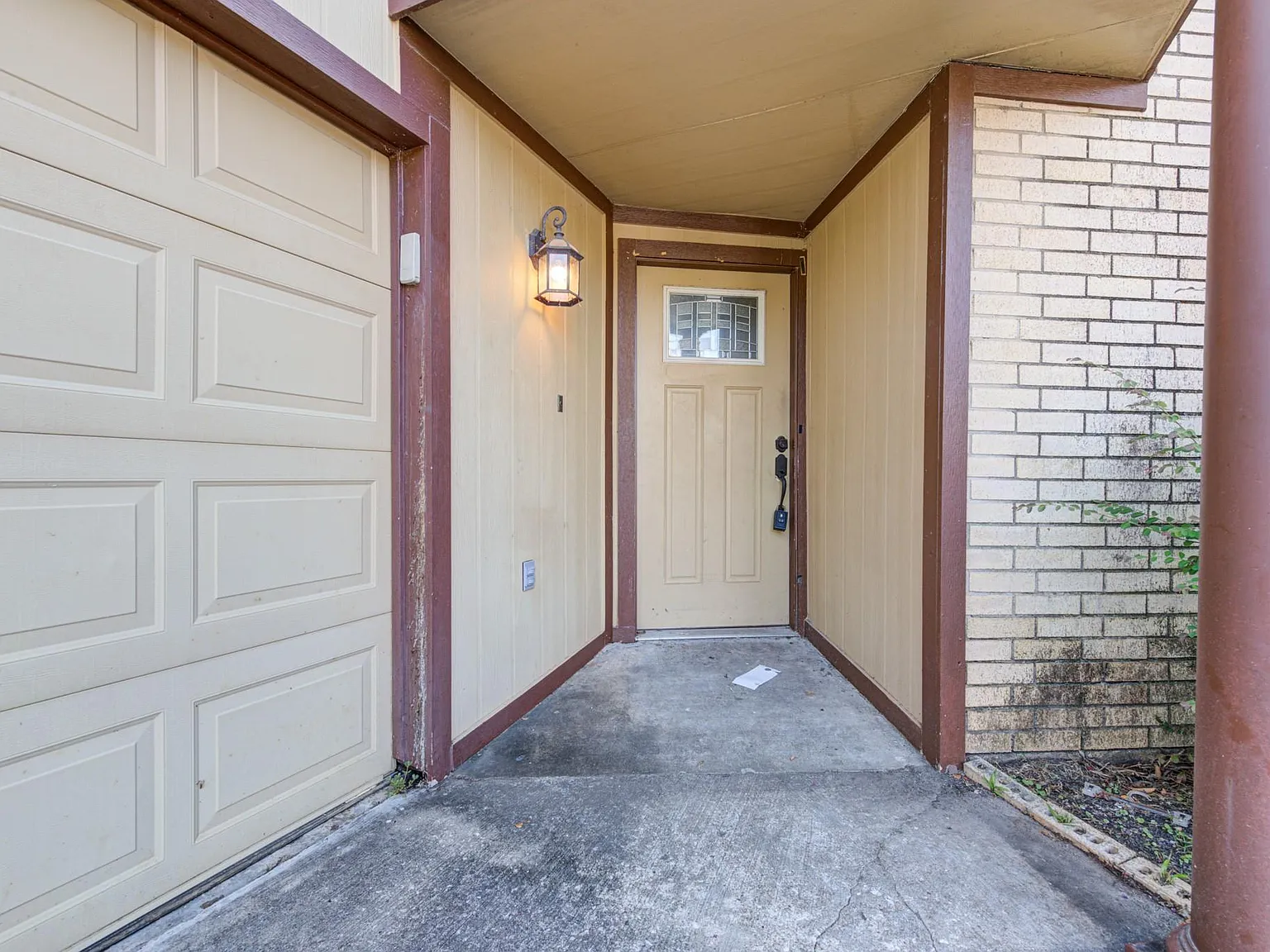 3 bed, 2.0 bath, $2,300 — Photo 2