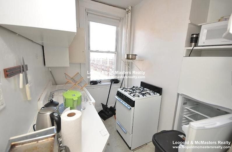 2nd image of 99 Brainerd Rd APT 16T