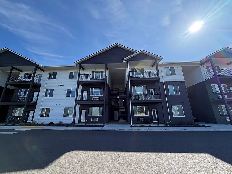 Nathan Apartments — Photo 60