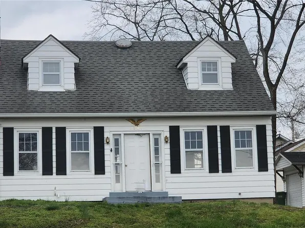 1801 State St, Chester, IL 62233