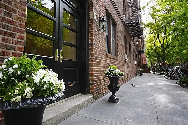 Sold by Citi Habitats | media 8