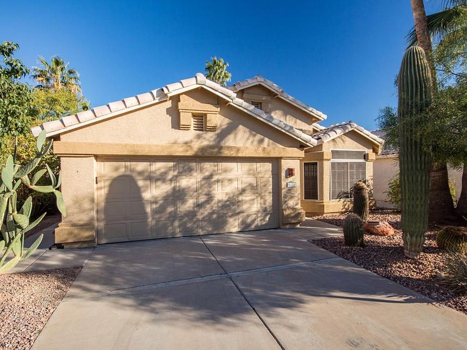 2nd image of 1374 E Butler Cir