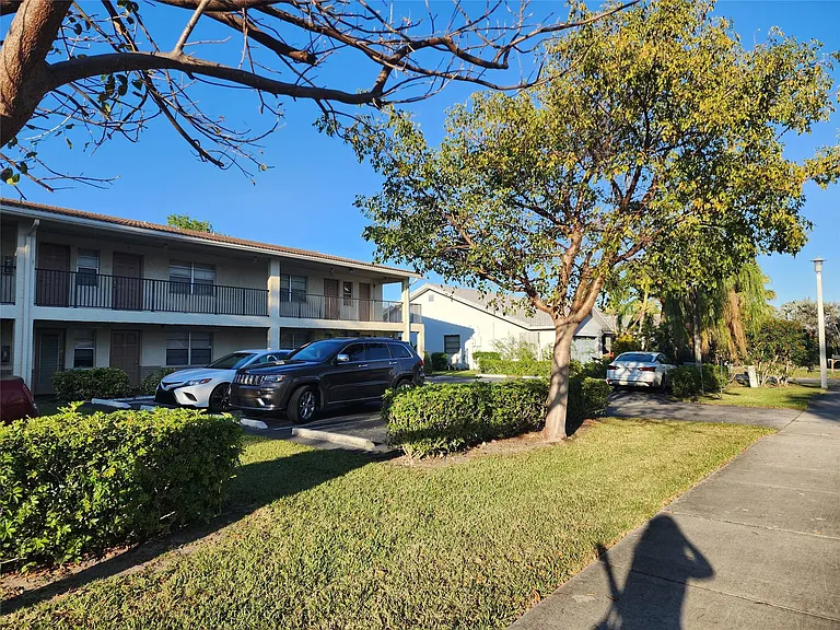 8705 NW 38th Dr #7B — Photo 25