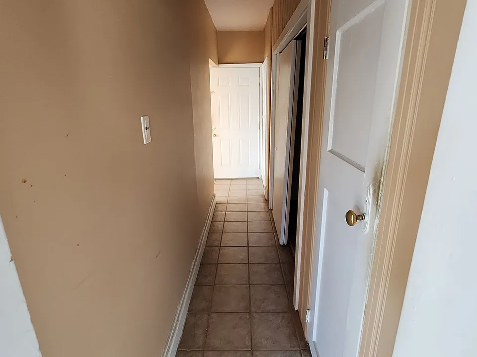 213 Green Ln