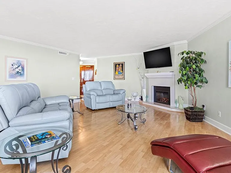 1660 Gulf Blvd #607 — Photo 7