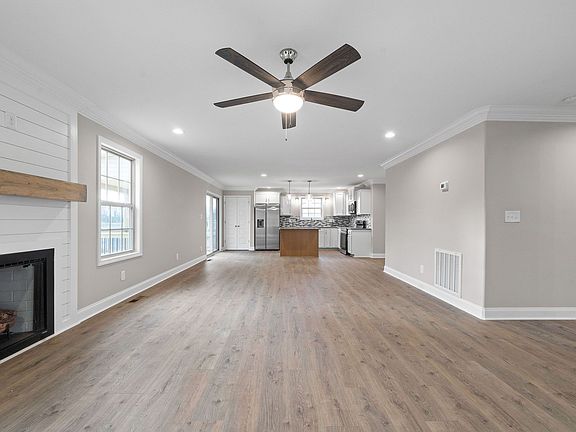 5th image of 1684 Heritage Dr