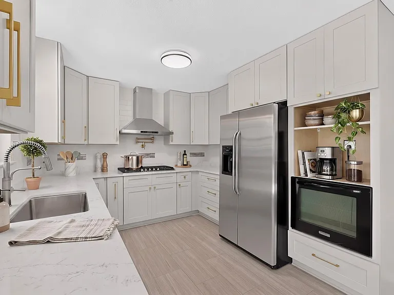 2307 Galway St — Photo 13